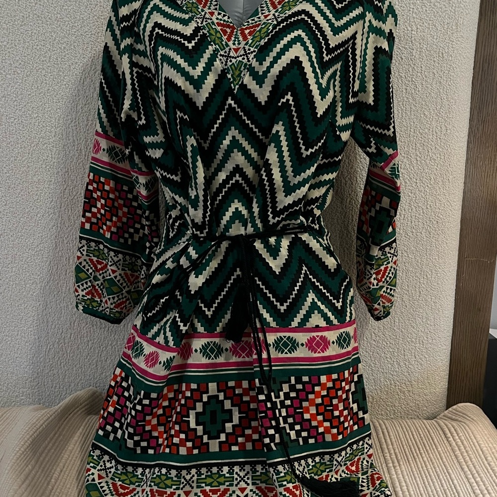 Kut from the Kloth Green Geometric Pattern Tunic with Multicolor Accents